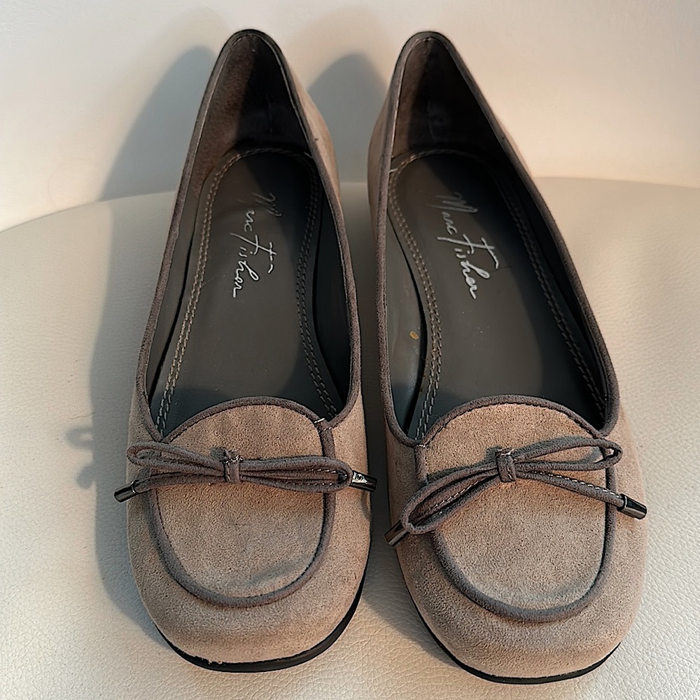Marc Fisher Grey Suede Flats Beautiful 7M